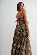 Load image into Gallery viewer, Floral Print Top and Skirt Set