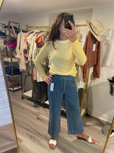 Load image into Gallery viewer, Classic Cropped denim