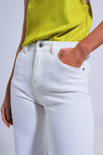 Load image into Gallery viewer, Wide leg jeans in white