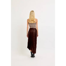 Load image into Gallery viewer, BLACK FAUX LEATHER ASYMMETRICAL HEM STARBURST PLEATING MIDI SKIRT
