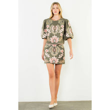 Load image into Gallery viewer, Suede Puff Sleeve Embroidered Flower Top