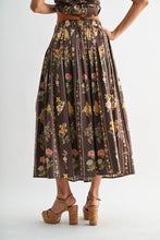 Load image into Gallery viewer, Floral Print Top and Skirt Set