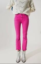 Load image into Gallery viewer, Flare Cropped Jeans with Frayed Hem
