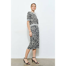 Load image into Gallery viewer, Glitter Detail Abstract Jacquard Knit Skirt
