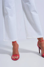 Load image into Gallery viewer, Wide leg jeans in white
