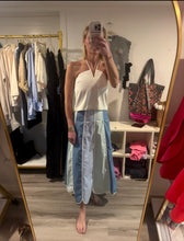 Load image into Gallery viewer, White V Neck Halter Top
