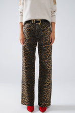 Load image into Gallery viewer, Leopard Print With Front and Back Ombré Jeans
