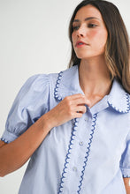 Load image into Gallery viewer, Blue Stripe Button Front Top
