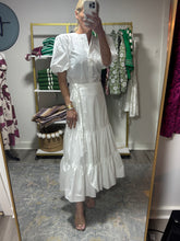 Load image into Gallery viewer, White Puff Sleeve Button Front Blouse
