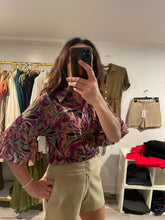 Load image into Gallery viewer, Purple Print Button Front Blouse
