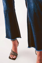 Load image into Gallery viewer, Cropped kickflare denim in mid washing
