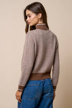 Load image into Gallery viewer, Contrast Trim Turtleneck Knit Sweater
