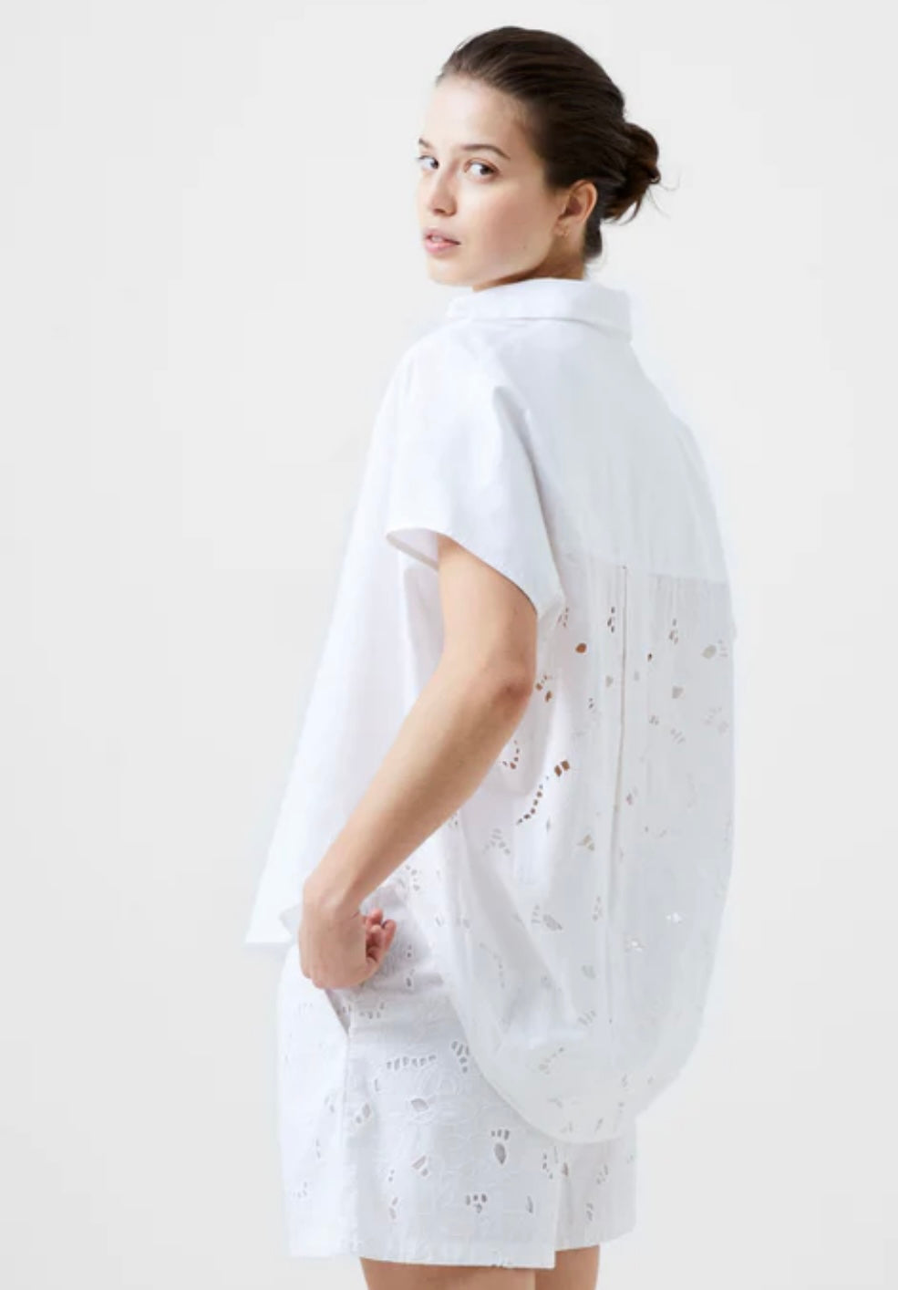 White Poplin Shirt with Back Embroidery Detail