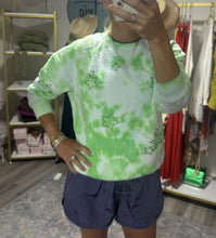 Load image into Gallery viewer, Tie dye fleece Sweatshirt with Star Embroidery
