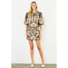 Load image into Gallery viewer, Suede Puff Sleeve Embroidered Flower Top
