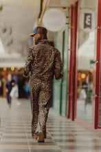 Load image into Gallery viewer, Leopard Print With Front and Back Ombré Jeans
