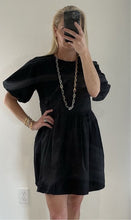 Load image into Gallery viewer, Black Puff Sleeve Poplin Dress
