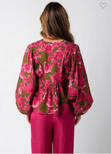 Load image into Gallery viewer, Fuchsia and olive floral print flowy top
